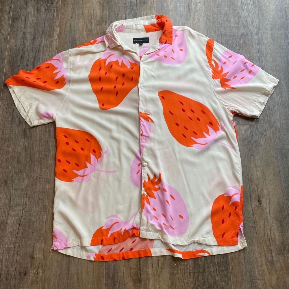 No Boundaries Mens XL Strawberry Print Rayon Short Sleeve Button Down Shirt